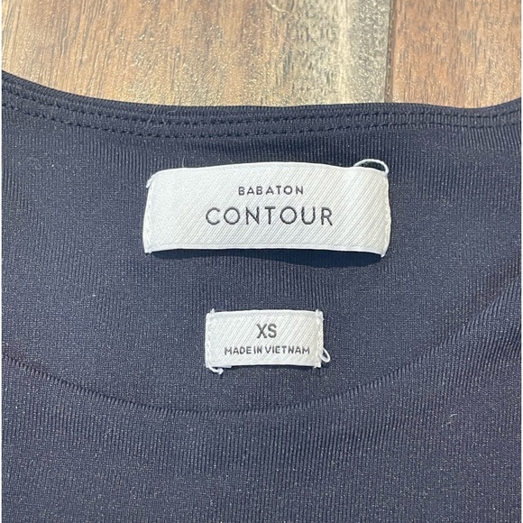 !ARITZIA! like new never worn! - Picture 4 of 5